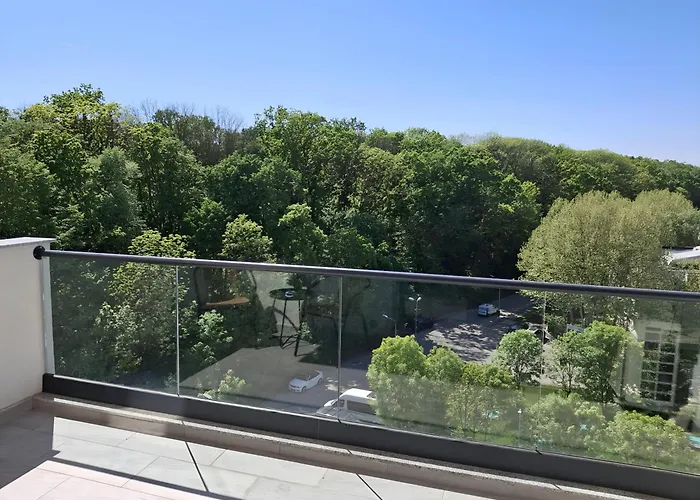 Forest-View Apart